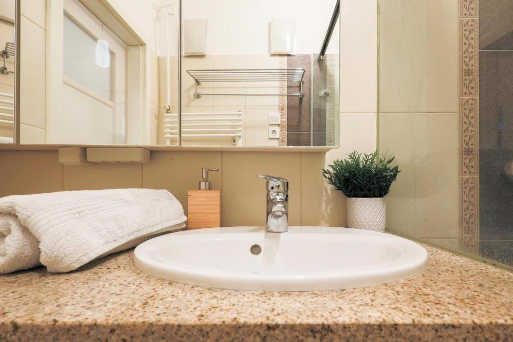 Downtown Vintage Home By Bella Budapest Extérieur photo